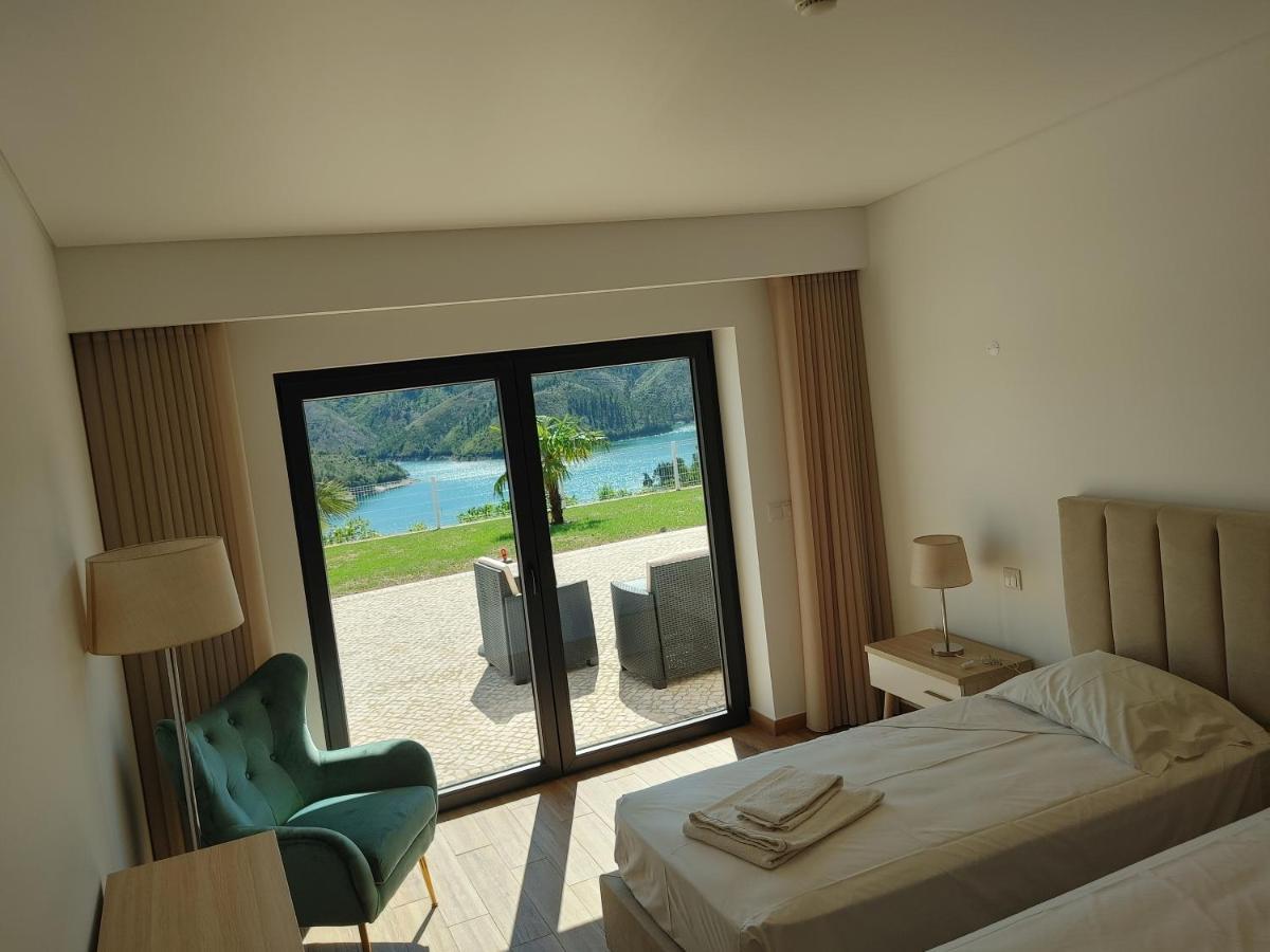 Lago Azul Villas Феррейра-ду-Зезери Экстерьер фото