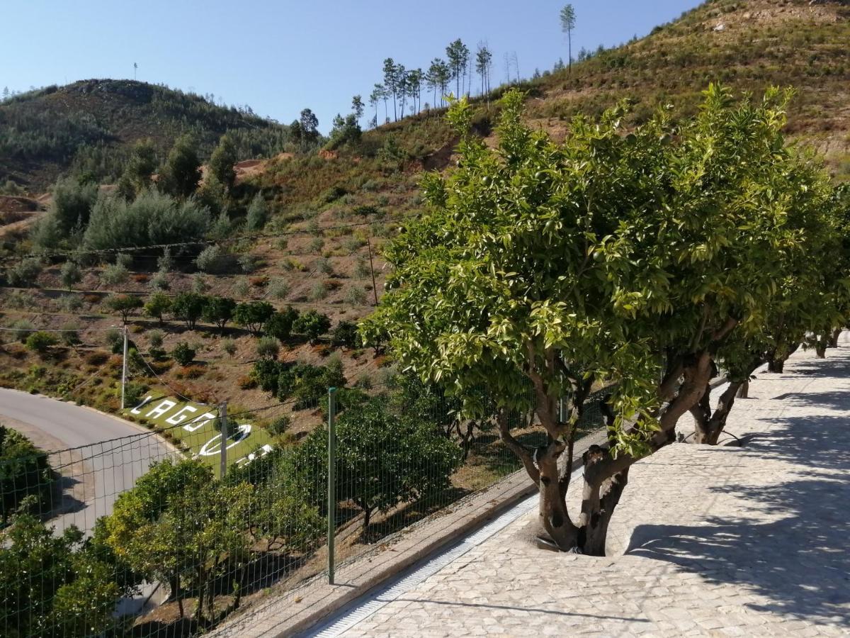 Lago Azul Villas Феррейра-ду-Зезери Экстерьер фото