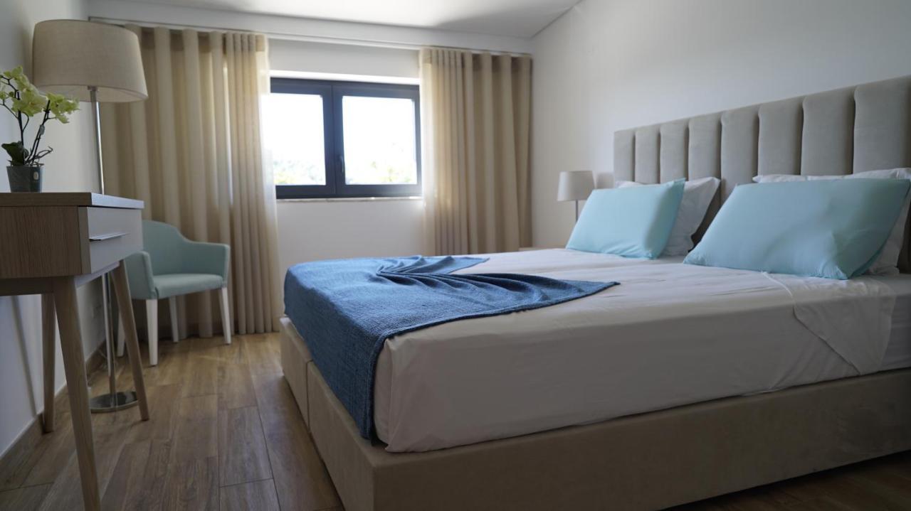 Lago Azul Villas Феррейра-ду-Зезери Экстерьер фото