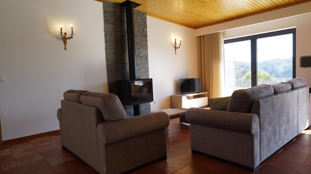 Lago Azul Villas Феррейра-ду-Зезери Экстерьер фото