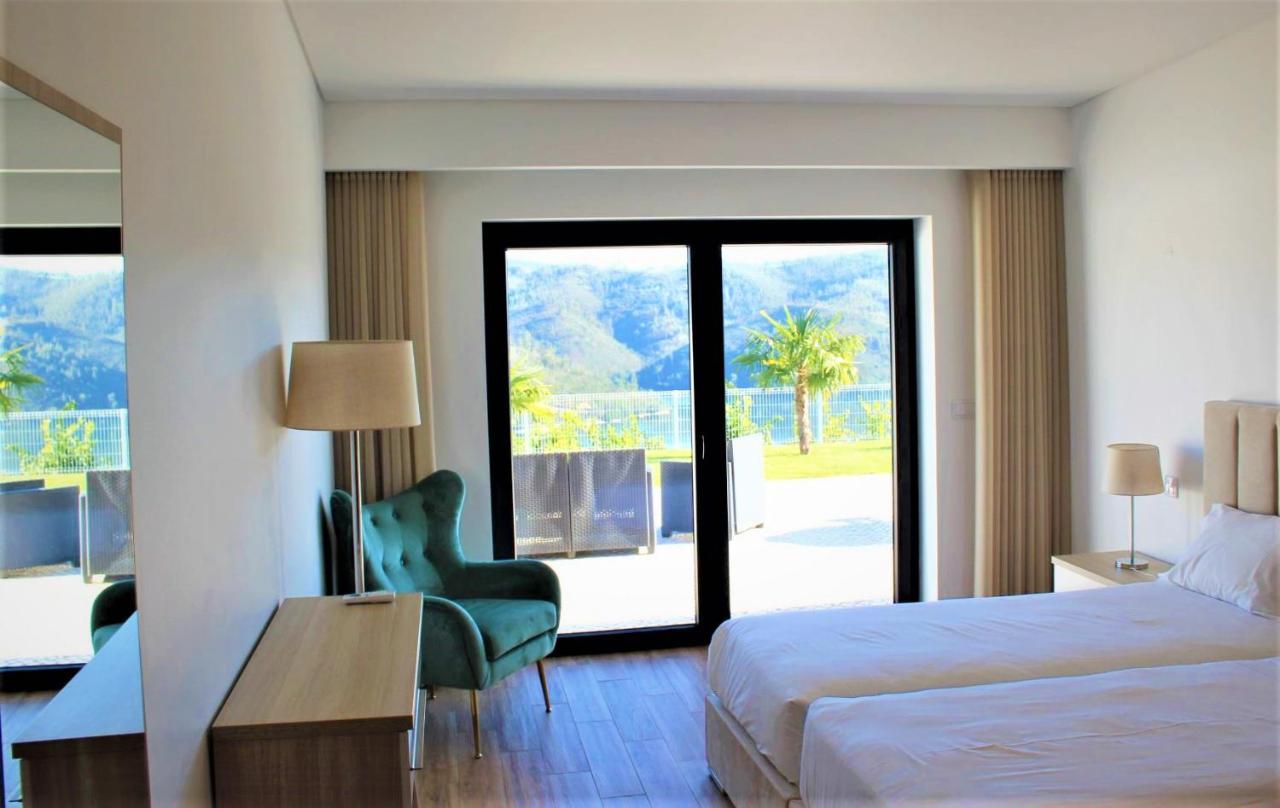 Lago Azul Villas Феррейра-ду-Зезери Экстерьер фото