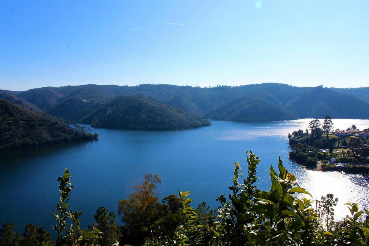 Lago Azul Villas Феррейра-ду-Зезери Экстерьер фото