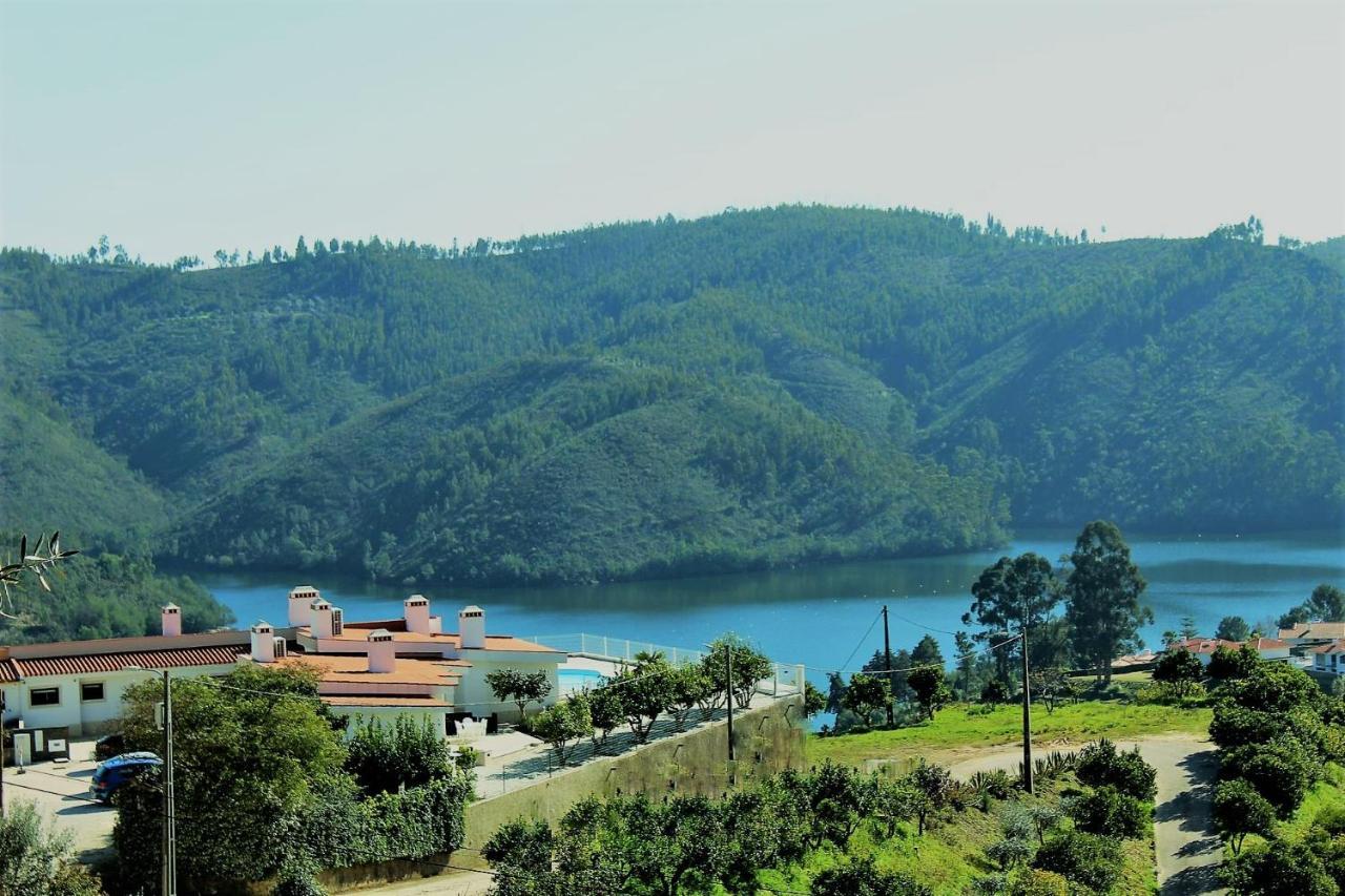 Lago Azul Villas Феррейра-ду-Зезери Экстерьер фото